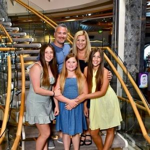 Meet your Posher, Michele